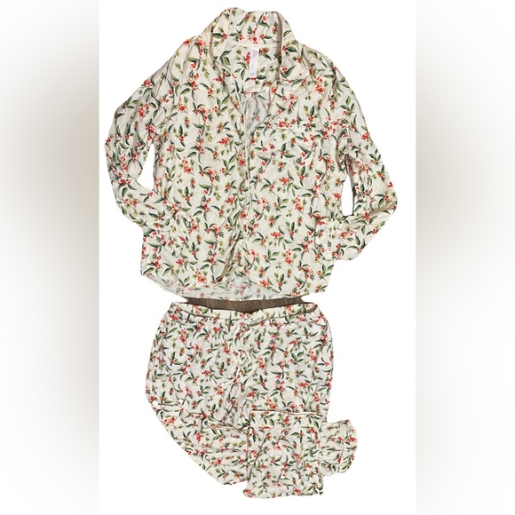 Above Stars | Large Printed Pajama Set - Picture 4 of 6